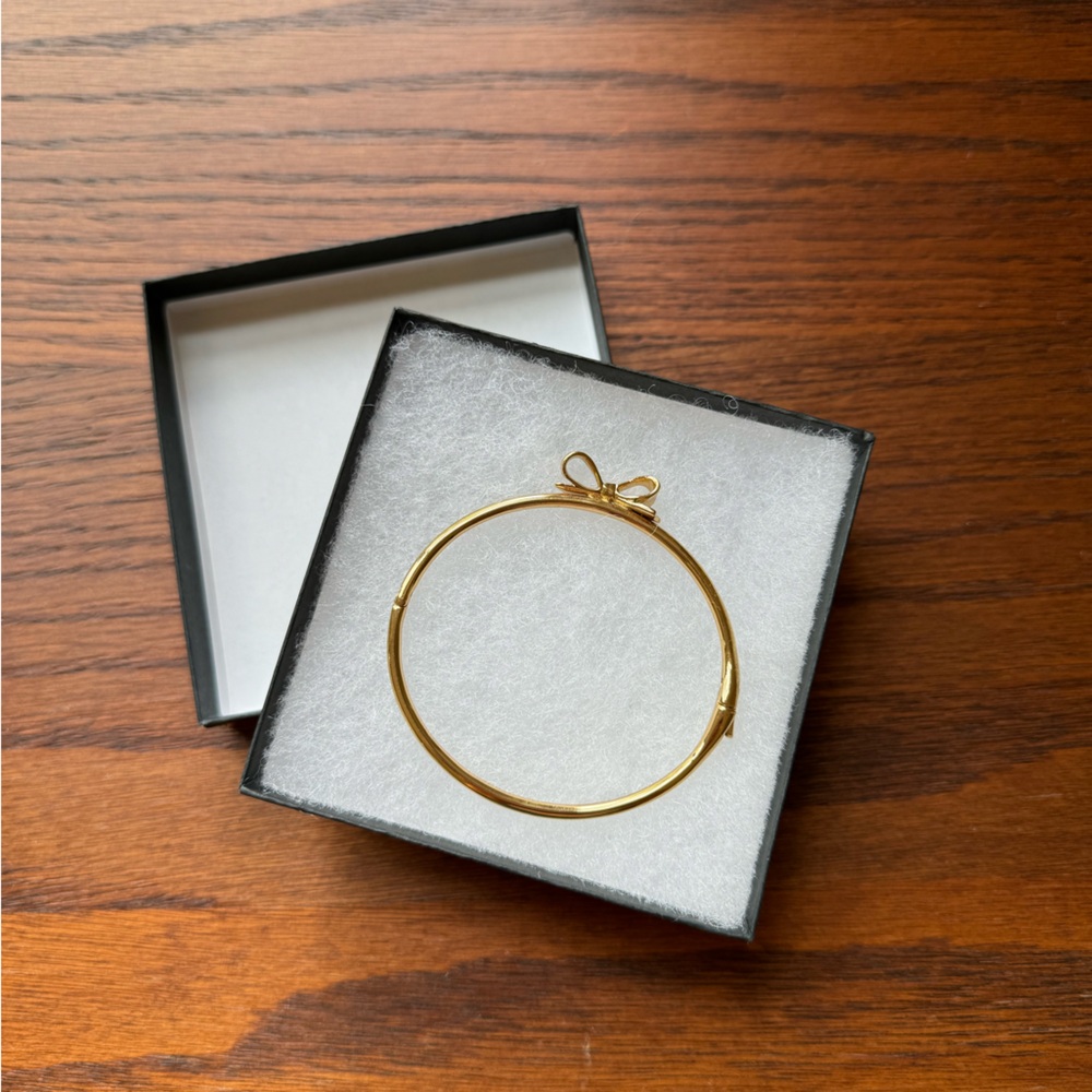 Iconic Kate Spade Gold Bow Bracelet